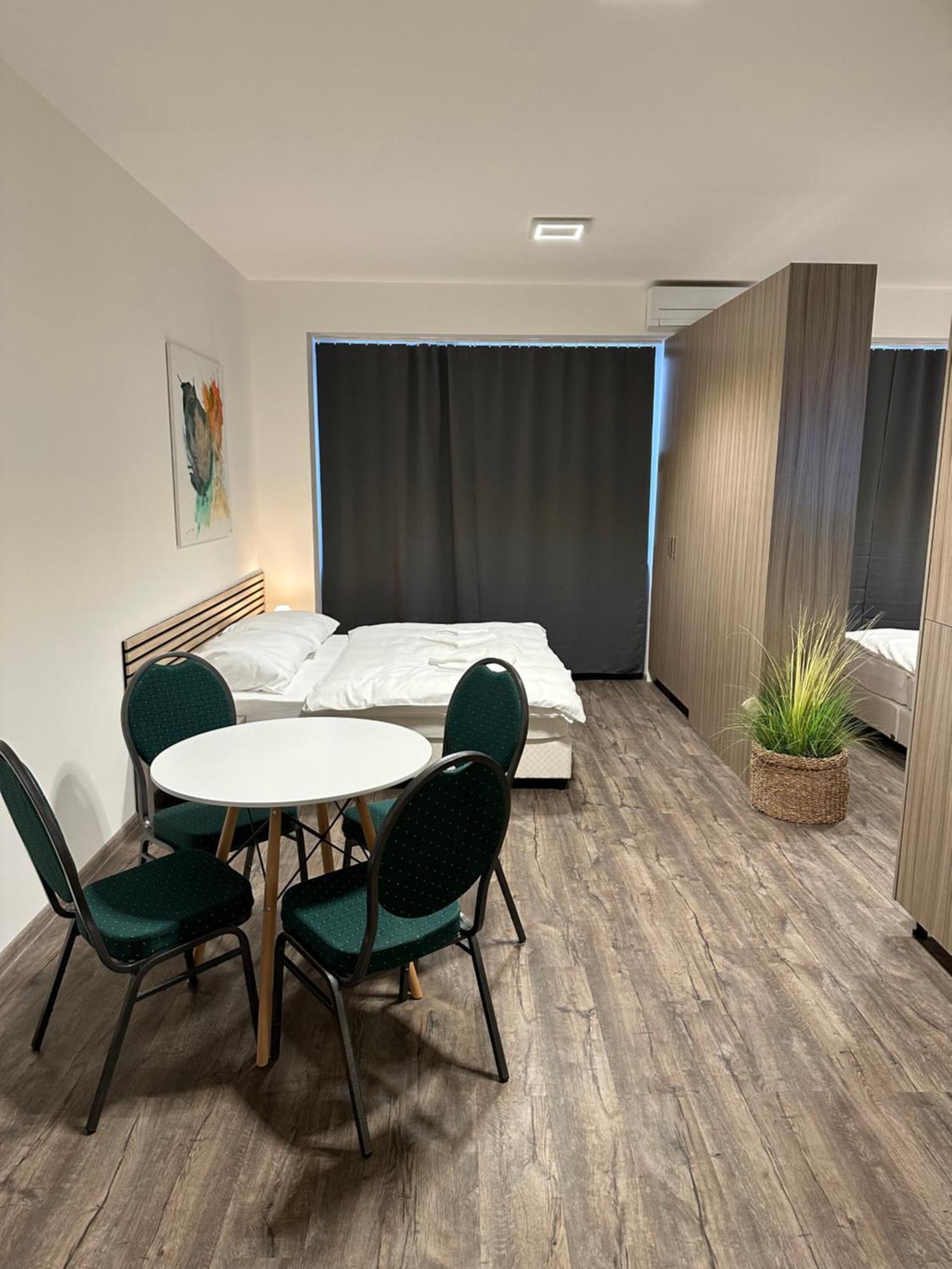 111Apartments Kosice Ngoại thất bức ảnh